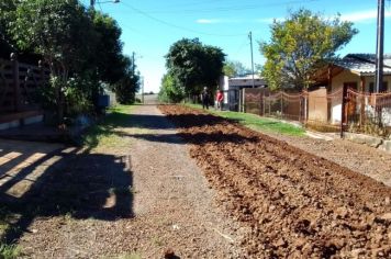 TERRAPLANAGEM PARA PAVIMENTAR RUA DA CIDADE