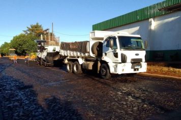 RUA DE TRONQUEIRAS RECEBE PAVIMENTAÇÃO ASFÁLTICA