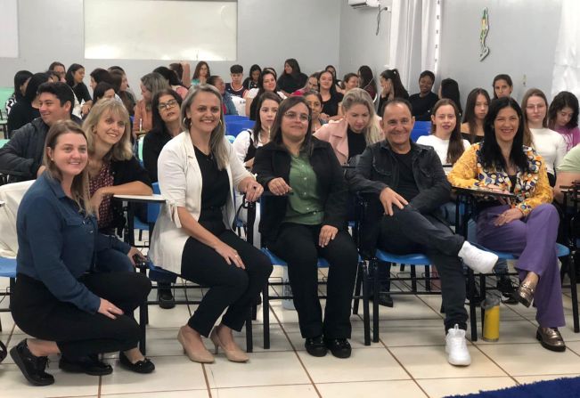 EDUCAPRIME PALESTROU NA PARADA PEDAGÓGICA DE MIRAGUAI