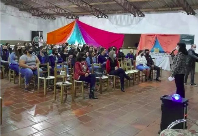 SMEC de Miraguaí encerra jornada lúdica de alfabetização com confraternização de professores